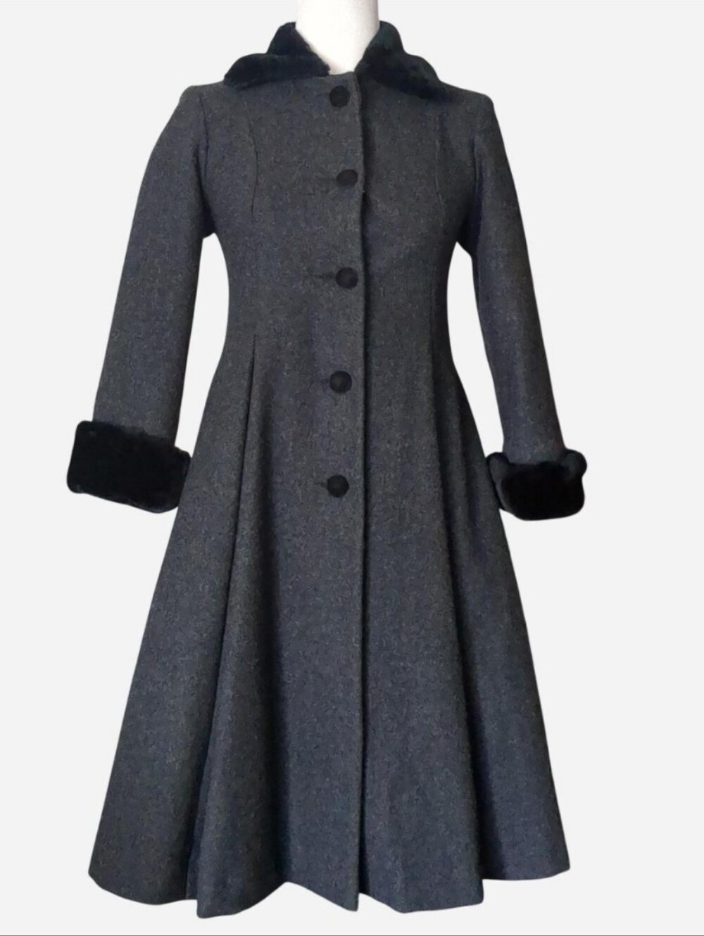 STUNNING VTG Marshall Field’s Gray Wool Princess Coat - Faux Fur Trim - Size 8